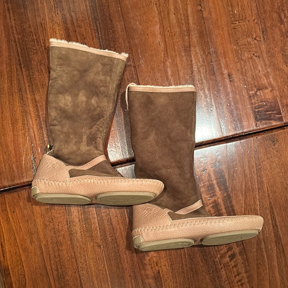 Shofolk Convertible Shearling Moccasin Boots